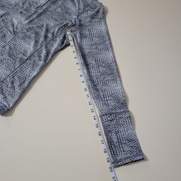 Kirkland Signature Women's Gray Print 1/4 Zip Long Sleeve Pullover - Picture 10 of 14